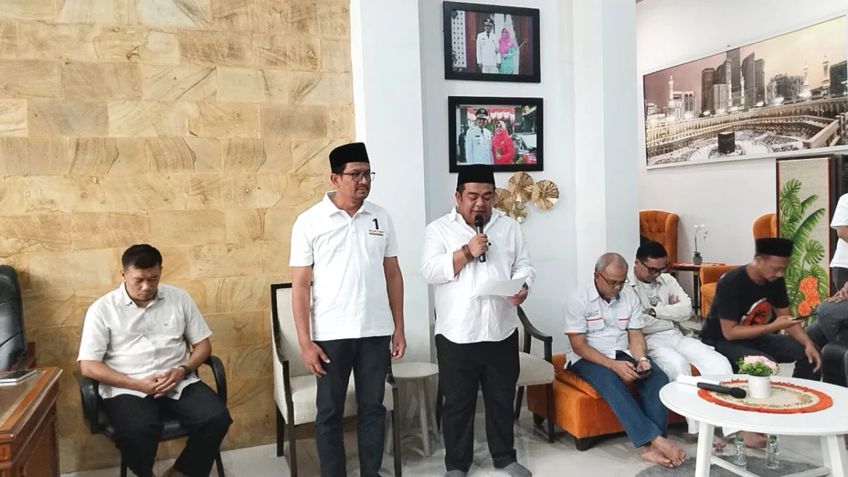 Helmi Budiman dan Yudi Nugraha menyampaikan terima kasih kepada semua pihak yang telah membantu