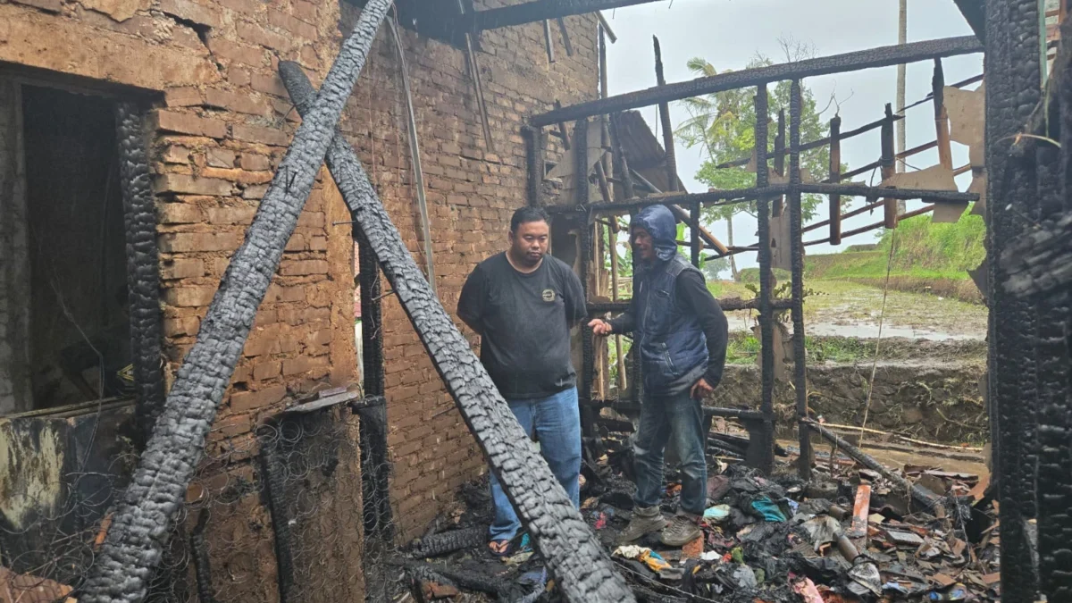 Yudha Puja Turnawan, Kunjungi rumah Nendi salah seorang wartawan Garut yang rumahnya ludes dilahap si Jago mer