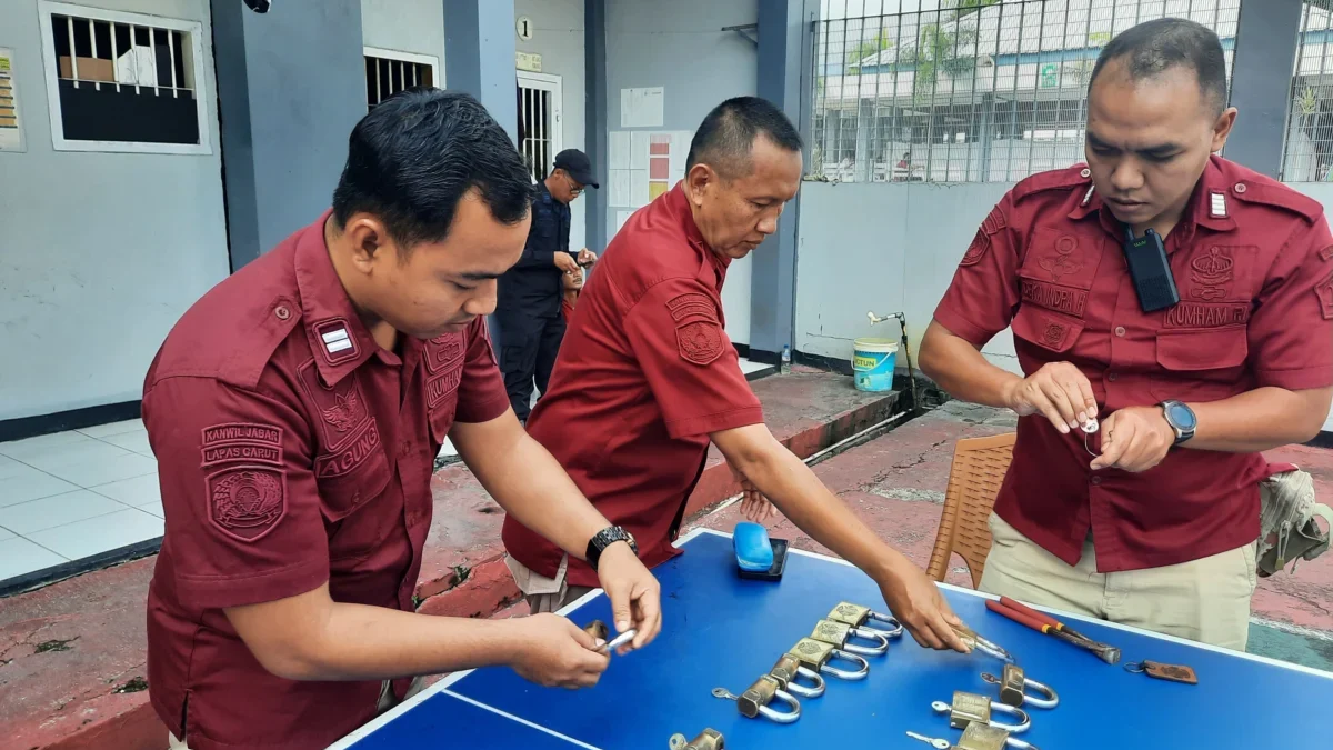 Lapas Garut melaksanakan perawatan dan rolling gembok