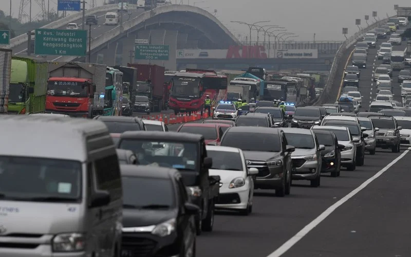 Pemerintah Kembali Terapkan Rekayasa Arus Lalu Lintas Contraflow 1 Jalur