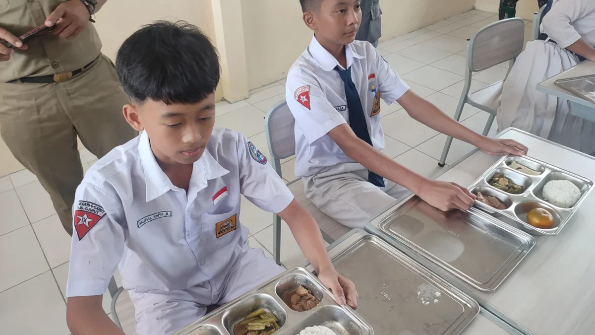 program makan bergizi gratis perdana di Kabupaten Garut