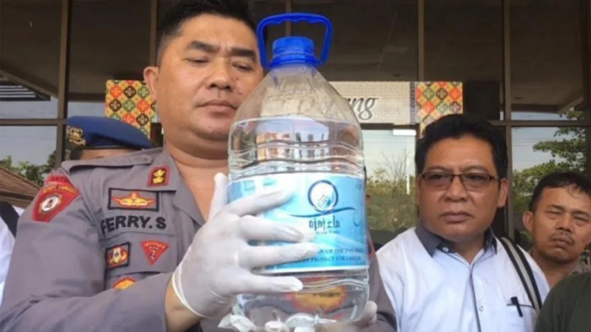 15 Ton Air Zamzam Palsu Ditemukan di Turki, Pelaku Raup Untung Puluhan Miliar