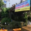 Kondisi Sampah-sampah Yang Berserakan di Sungai Cimanuk Garut di Bersihkan