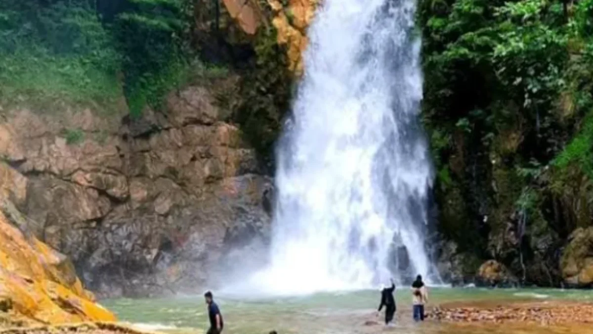 Curug Kadu Punah di Cibeber: Surga Tersembunyi yang Paling Hits untuk Liburan Lebaran