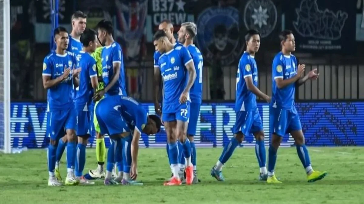 Semen Padang vs Persib Bandung: Kemenangan Gemilang Maung Bandung di Laga Terkini