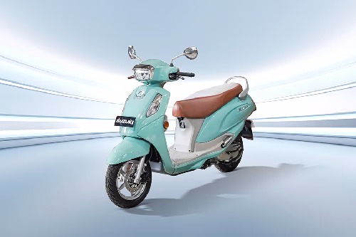 Tampil Elegan dan Nyaman, Suzuki Access 125 Jadi Pilihan Pecinta Motor Klasik Suzuki Access 125 Jadi Pilihan Pecinta Motor Klasik