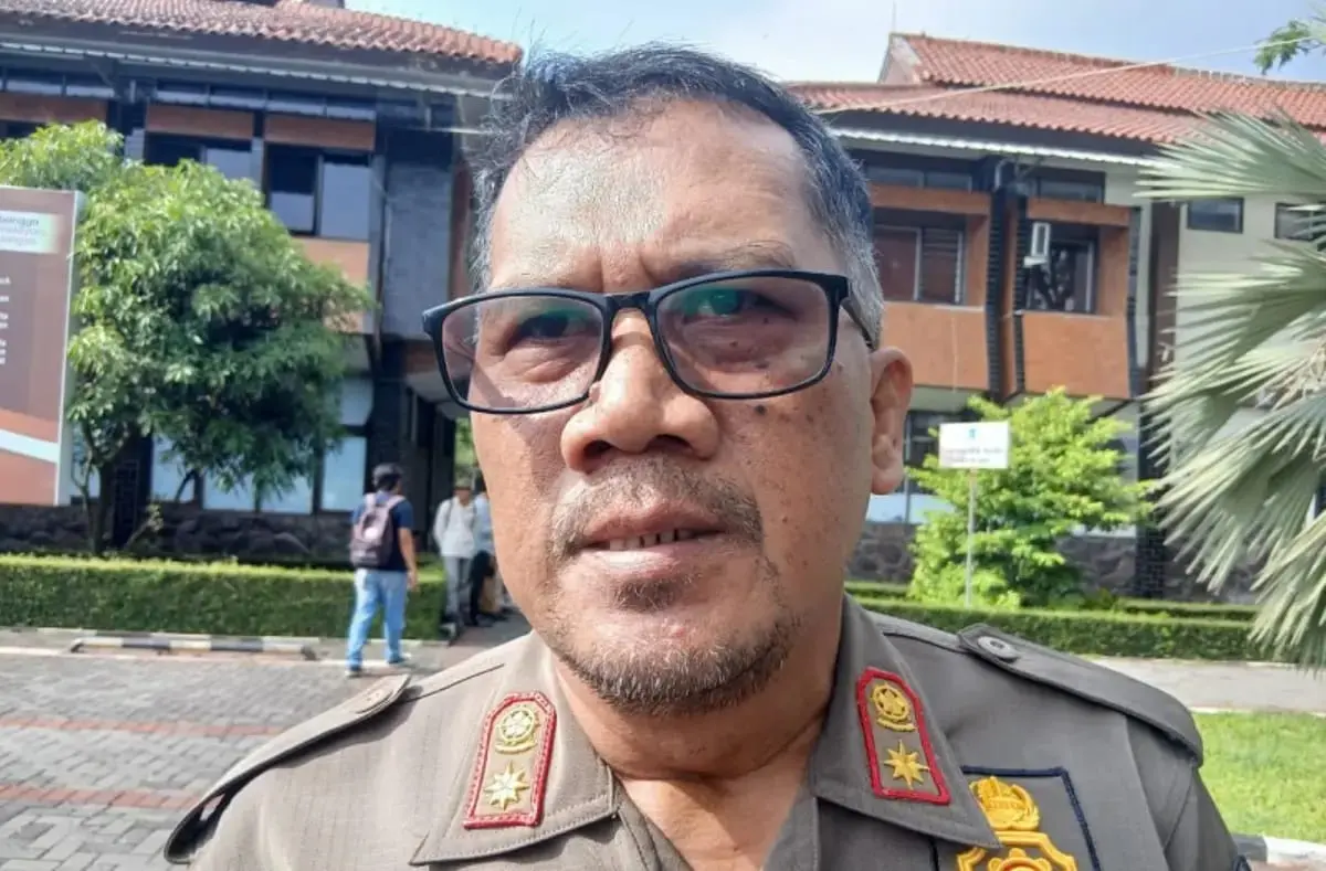 Satpol PP Garut Terus Awasi Penerapan Jam Malam Pelajar, Alun-alun Jadi ...