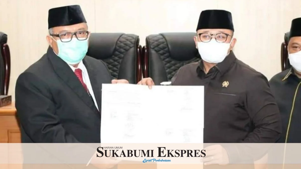 Bupati Sukabumi Jawab Pandangan Umum Fraksi Terkait APBD 2022 Bupati Sukabumi Jawab Pandangan Umum Fraksi Terkait APBD 2022