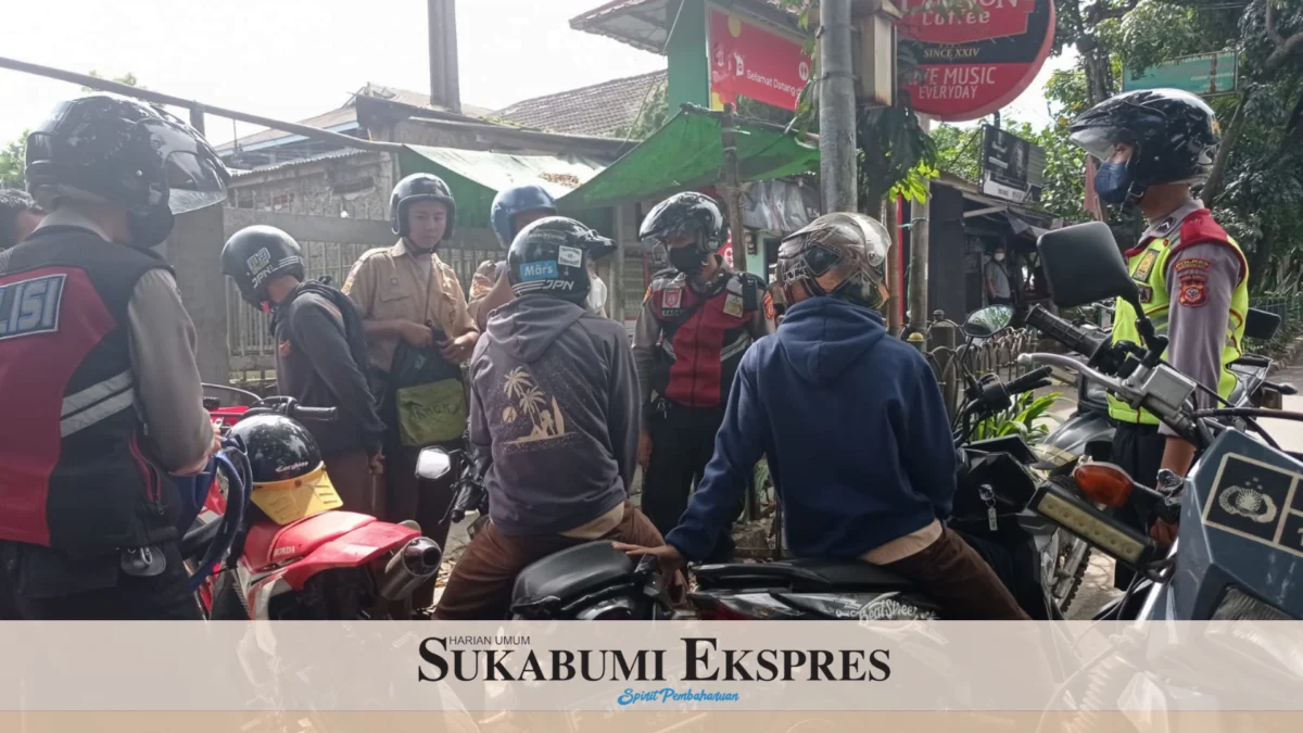 Polisi Bubarkan Pelajar