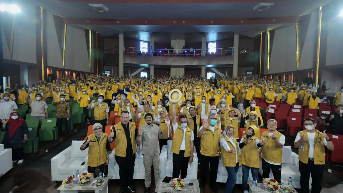 1.249 Petani Milenial  Jawa Barat Diwisuda