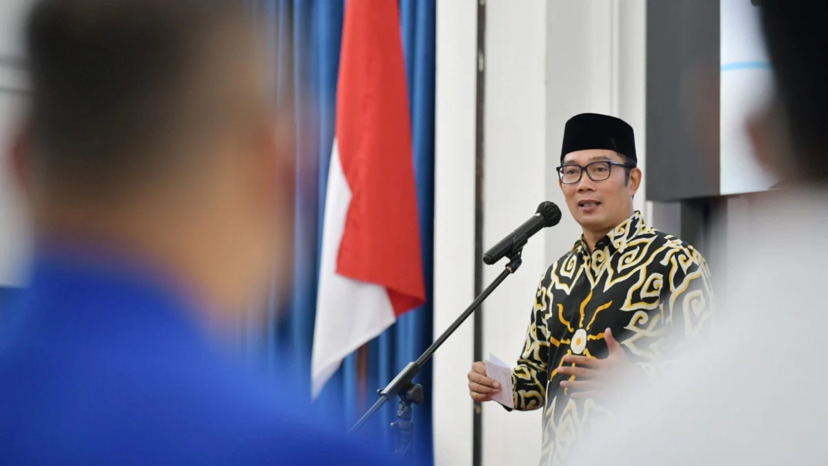 Ridwan Kamil Serahkan Bantuan