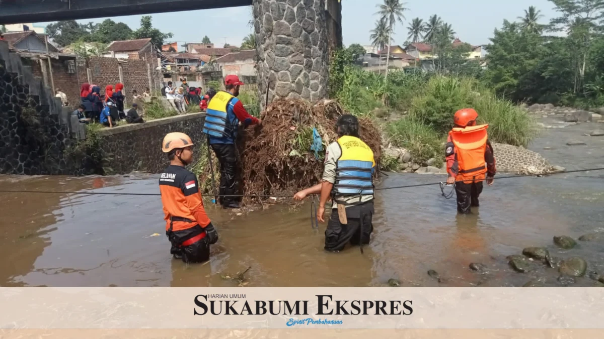 Menjaga Sungai dari Pembuangan Sampah