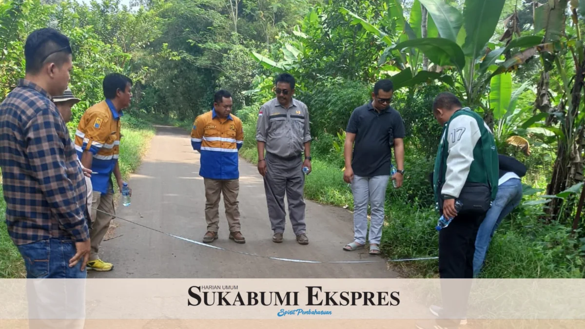 Kadis PU Tinjau Jalan Cikate - Bojongwaru Cikembar yang Alami Kerusakan