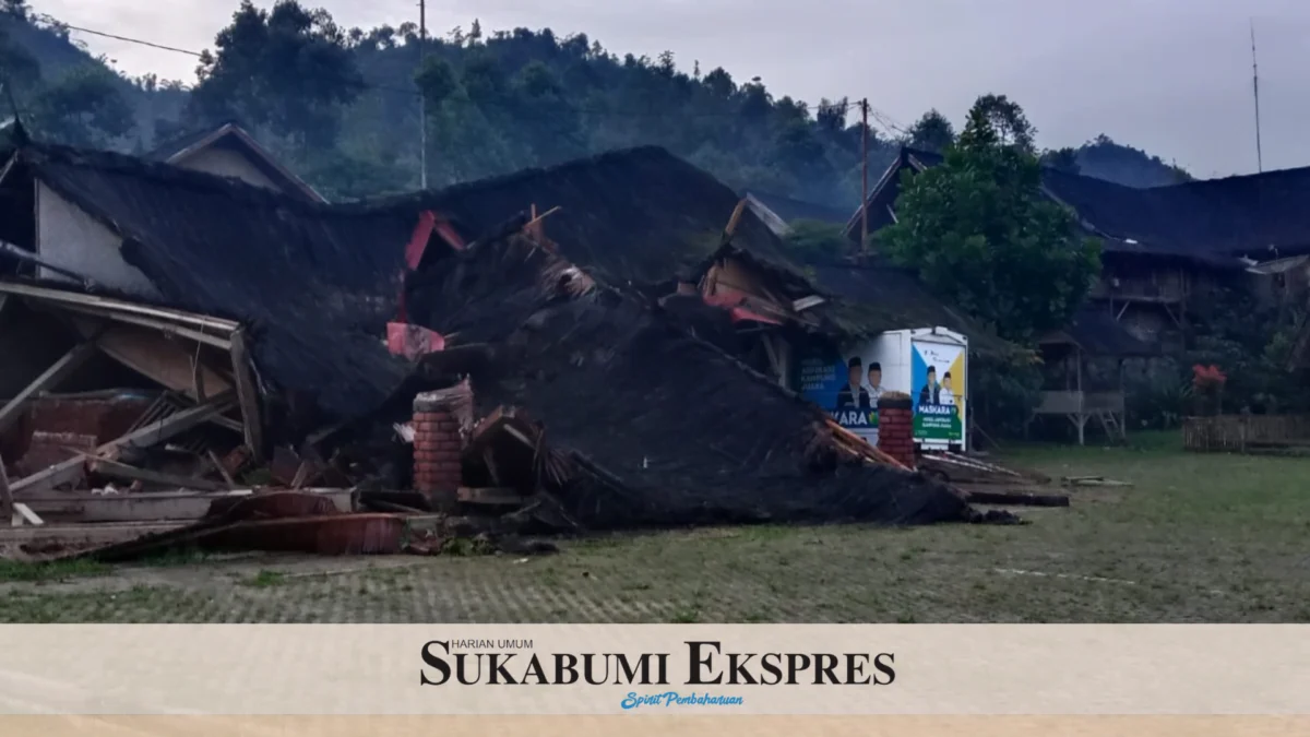 Bangunan Pentas Seni Kasepuhan Cipta Mulya Ambruk