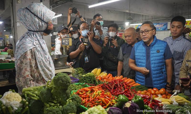 Zulkifli Hasan meninjau bapok