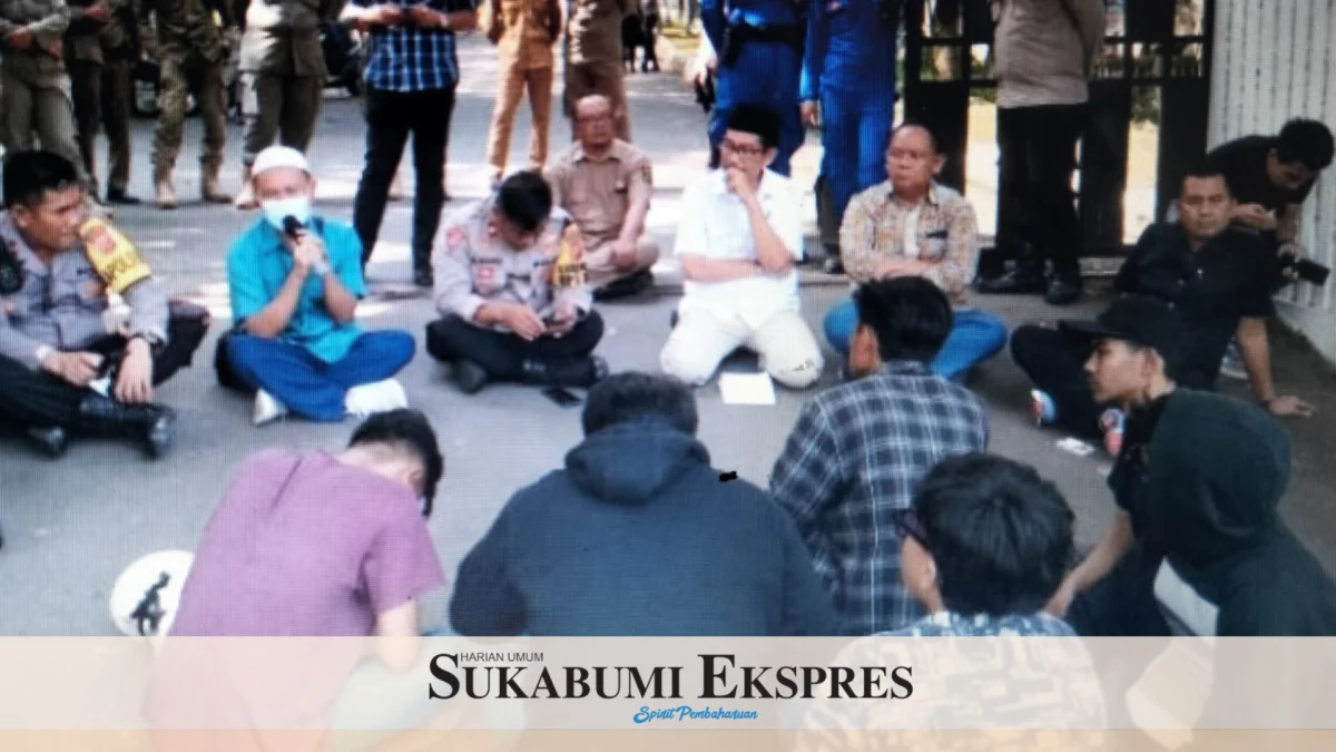 Barisan Aktivis Mahasiswa Sukabumi Datangi Gedung DPRD