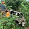 Hilang Kendali, Minibus Masuk Jurang Sedalam 15 Meter di Bantargadung