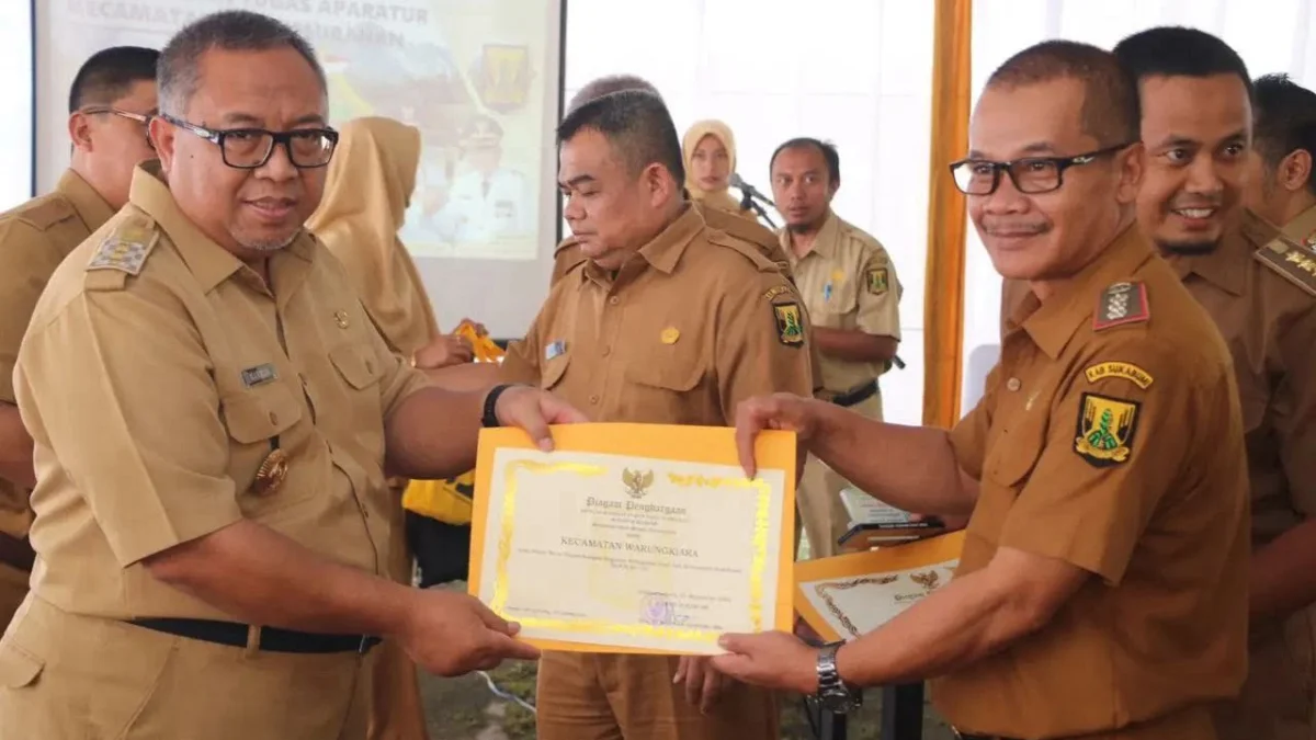 Camat dan Lurah Diminta Mampu Menganalisa Wilayahnya Masing-masing Camat dan Lurah Diminta Mampu Menganalisa Wilayahnya Masing-masing