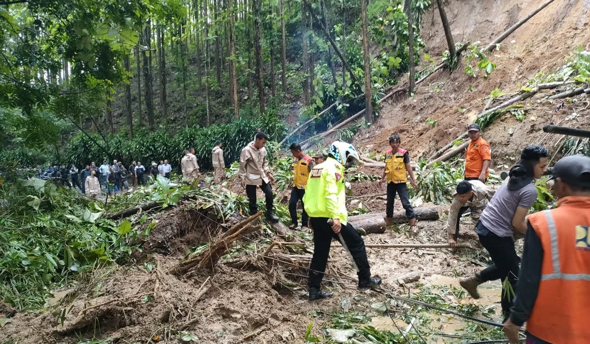 Bencana Terjang Wilayah Selatan Sukabumi