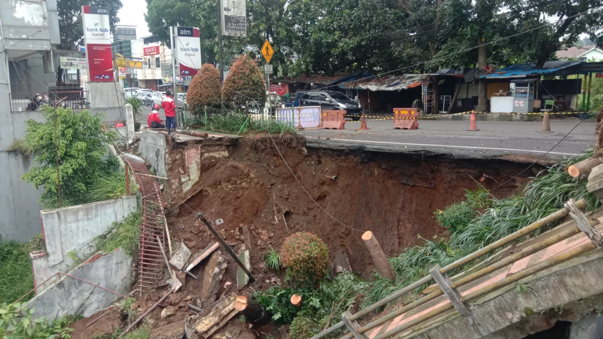 BPBD Pasang Rambu Peringatan di Lokasi Bencana