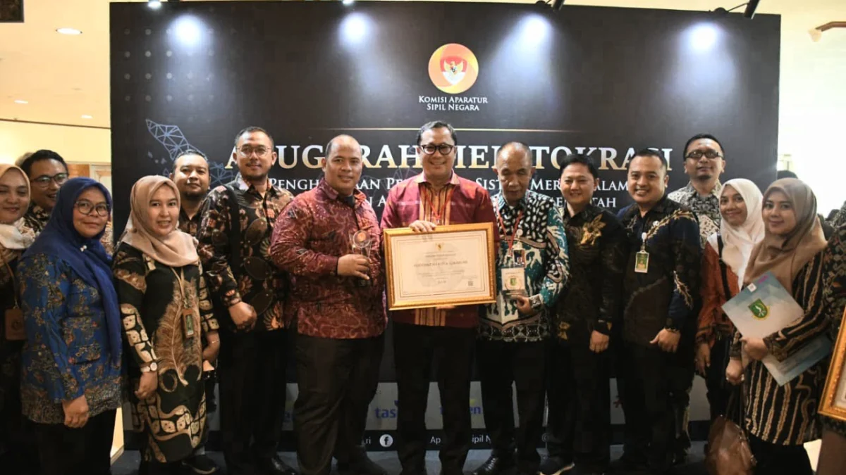Dinilai Berhasil Menerapkan Sistem Merit dalam Manajemen ASN Dinilai Berhasil Menerapkan Sistem Merit dalam Manajemen ASN