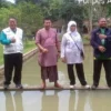 Kembangkan Budidaya Ikan di Lingkungan Pondok Pesantren