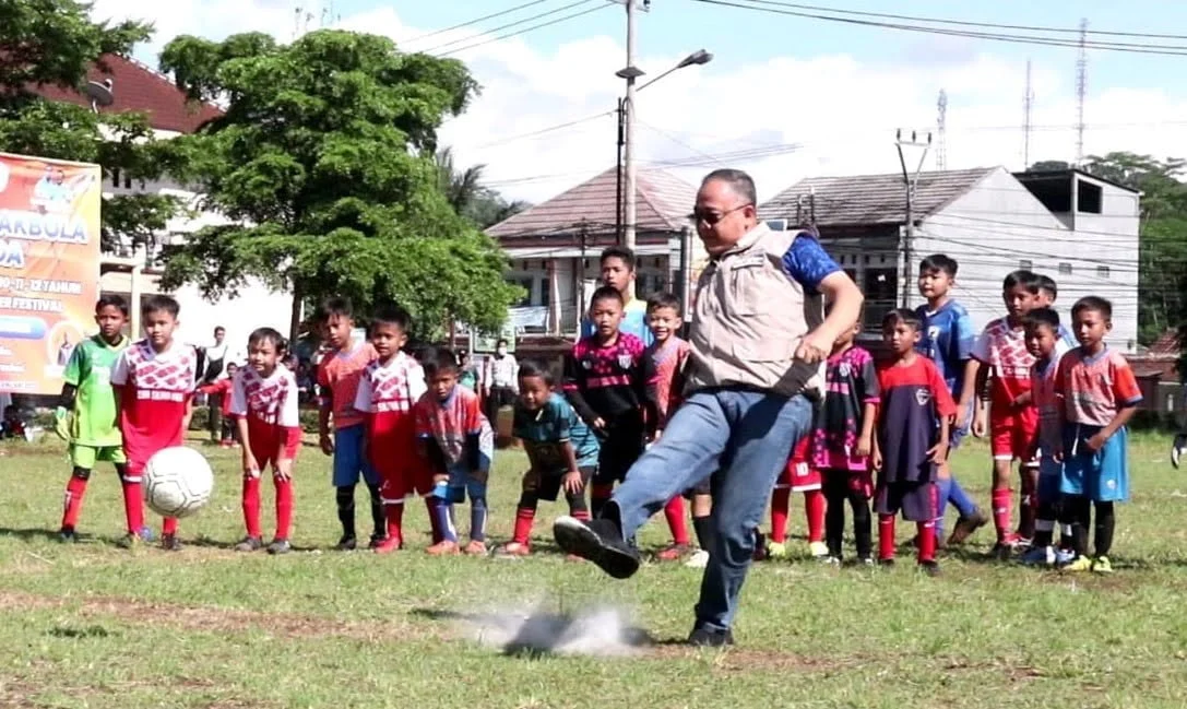 Pemkab Sukabumi Dukung Kompetisi Sepakbola Antar SSB