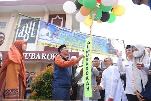 Walkot Resmikan Masjid Mewah di Kelurahan Sukakarya