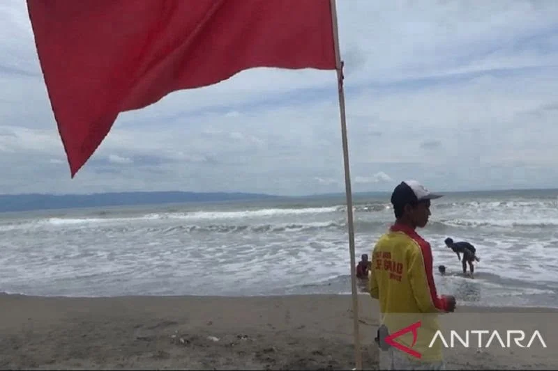 Waspadai Cuaca Ekstrem di Pesisir Selatan