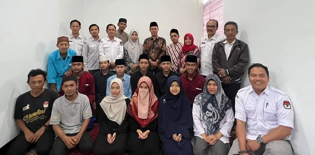 KPU Santuni Anak Yatim dan Gelar Doa Bersama