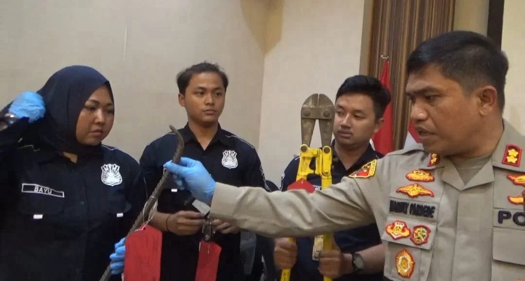 Gondol Ratusan Tabung Gas LPG, Dua Pria Diciduk Polisi