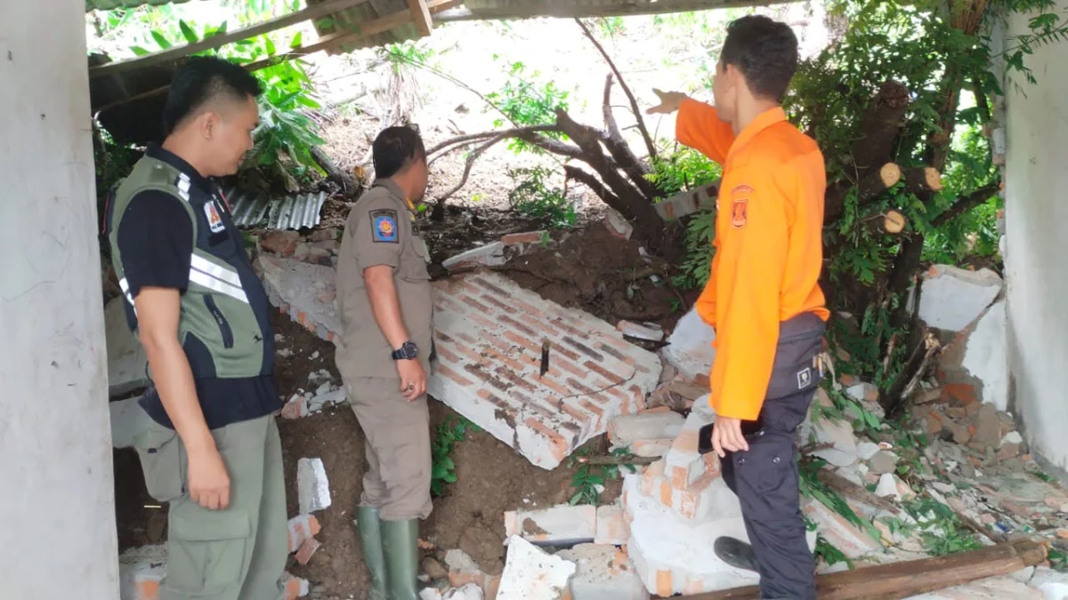 Satu Unit Rumah di Simpenan Tertimpa Longsor