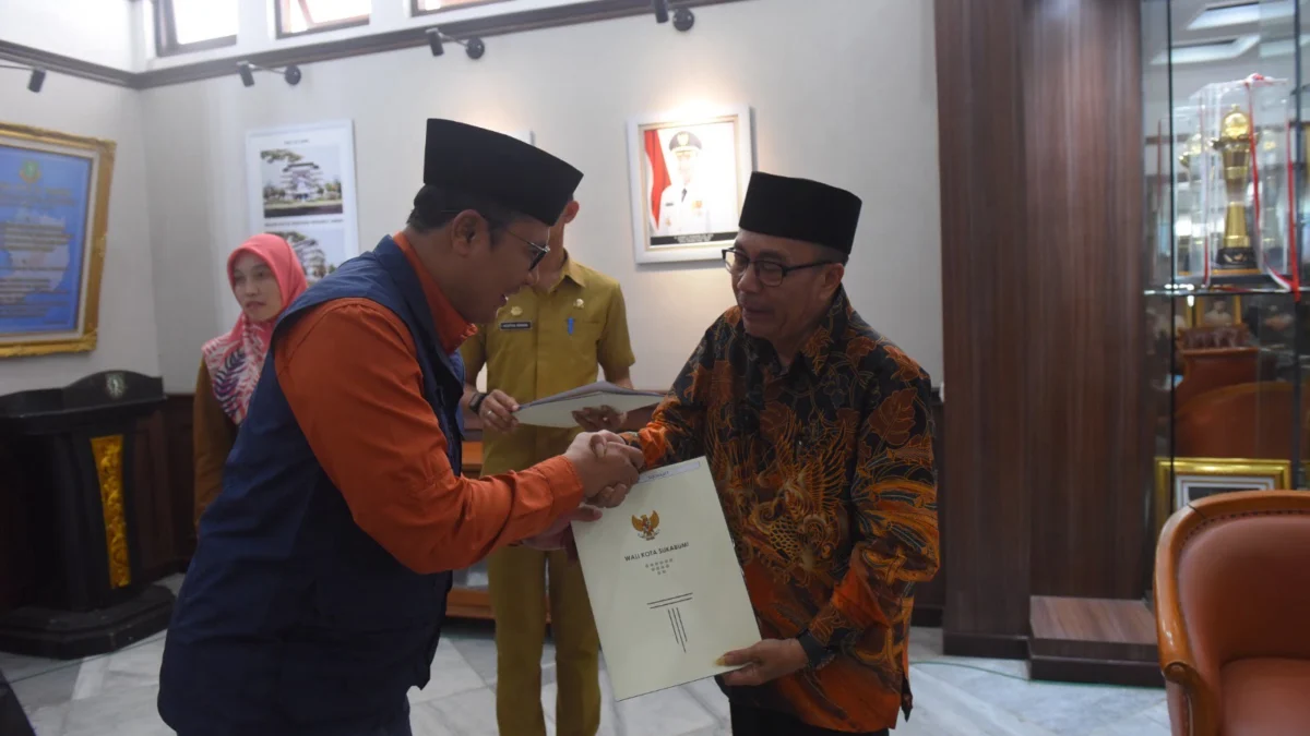 Lepas 14 ASN yang Masuk Purnabakti Lepas 14 ASN yang Masuk Purnabakti