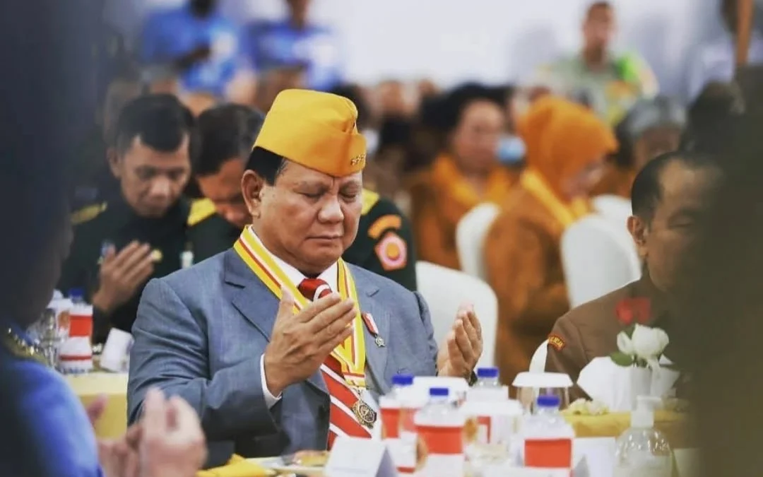 Prabowo Siap Wakafkan Sisa Hidupnya untuk Merah Putih Prabowo Siap Wakafkan Sisa Hidupnya untuk Merah Putih