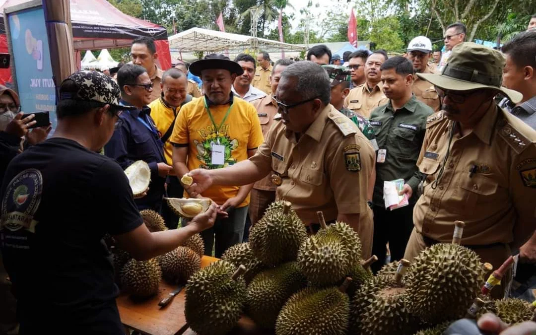 Kecamatan Kalapanunggal Gelar Festival Durian