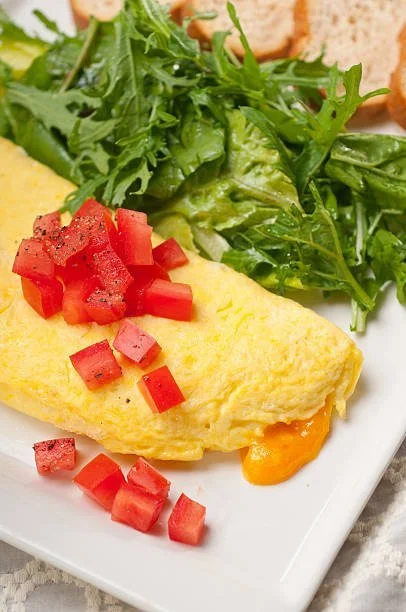 Omelet Gulung Camilan Serba Telur untuk Berbuka Puasa.