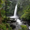 Rasakan Keindahan Air Terjun Curug Sawer di Sukabumi