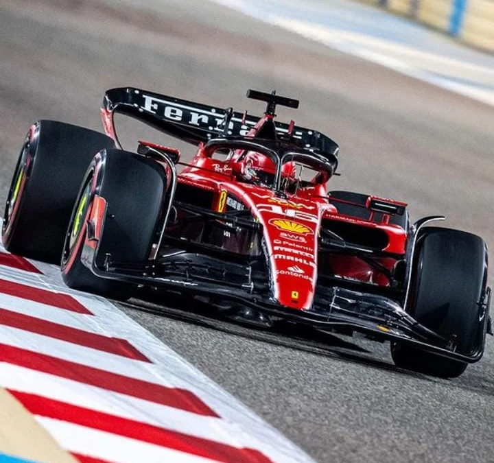 Ferrari Tuai Kritikan Netizen, Usai pasang mobil F1 di Masjid Nabawi