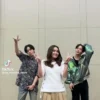 Penyanyi dangdut asal Depok yaitu Ayu tingting menghebohkan dunia perKpopaan terutama Treasure Maker (sebutan fans Treasure). Ayu tingting mengajak dua member Treasure yaitu Park Jihoon dan Yoon Jaehyuk untuk membuat dance tiktok bersamanya.