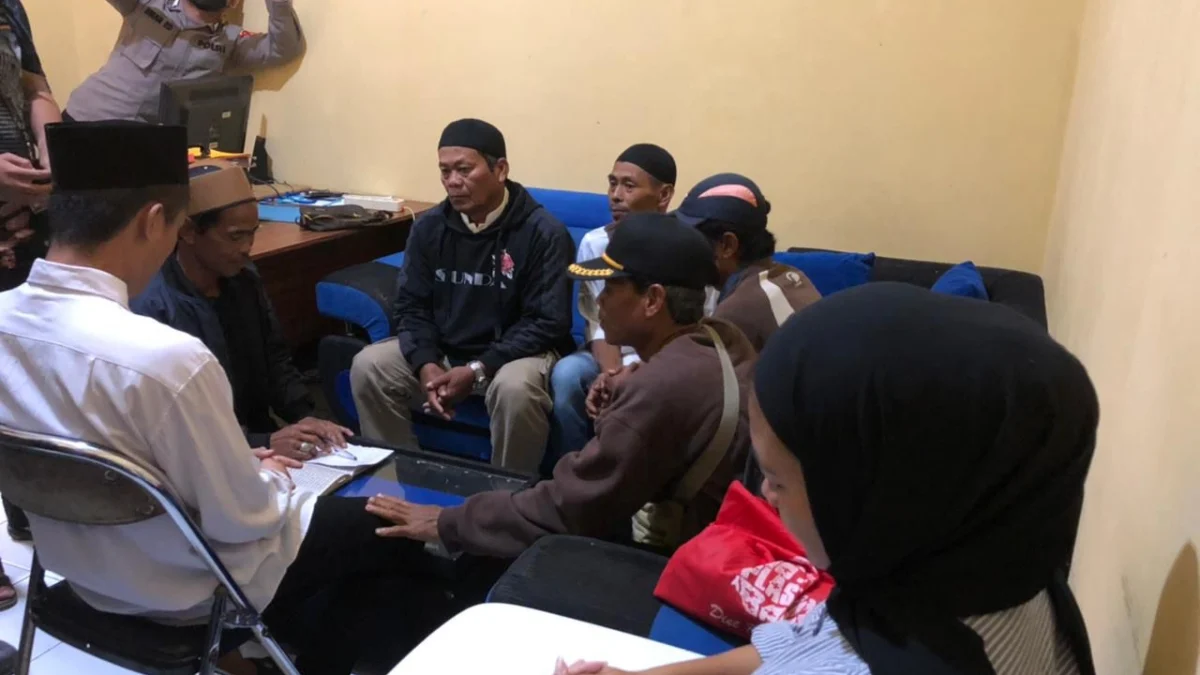 Pengedar Narkoba Menikah di Rutan Polres Sukabumi Pengedar Narkoba Menikah di Rutan Polres Sukabumi