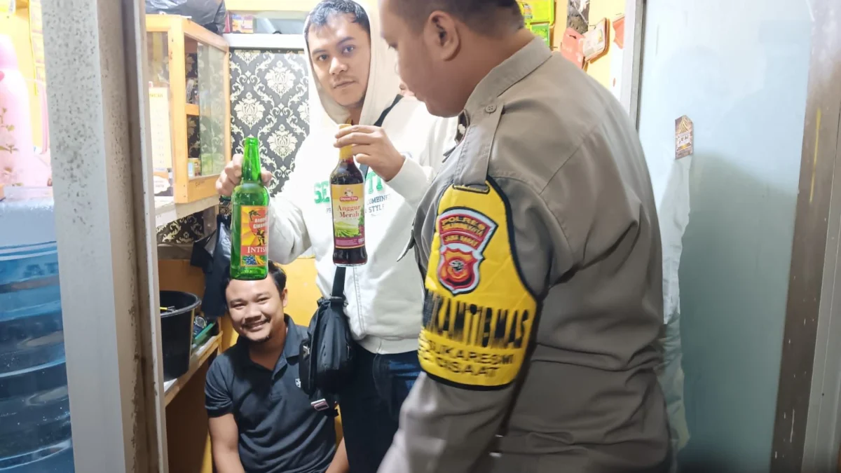 Polsek Cisaat Berhasil Amankan Ratusan Botol Mihol