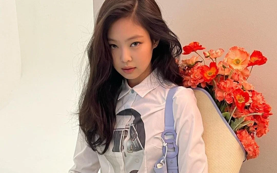 Jennie BLACKPINK mengalami cedera pada wajah dan tak ingin BLINK merasa khawatir. Instagram/@jennierubyjane.