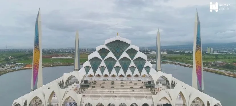 Kembali Dibuka! Mesjid Raya Al-Jabbar Sudah Bisa Dikunjungi Mulai 1 Ramadhan 1444 H