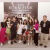 Menteri Koordinator Bidang Perekonomian Foto Bareng BLACKPINK Setelah Usai Konser