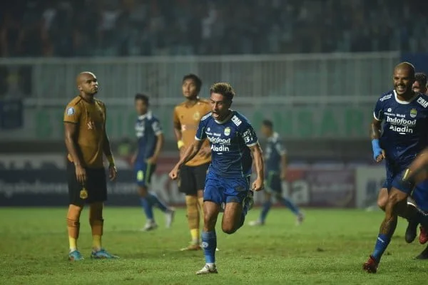 Persib Bandung vs Bhayangkara FC di Liga 1 2022/2023, Jumat (24/3).