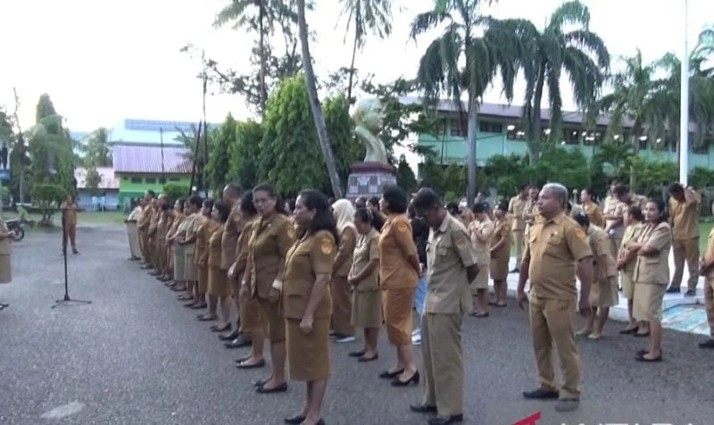 (Sumber gambar : Antara/ ASN Nusa Tenggara Timur sedang apel pagi)