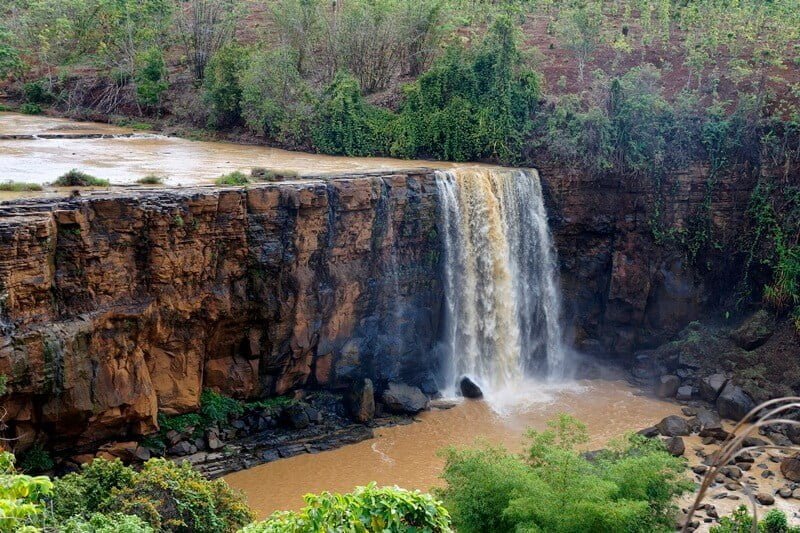 Wisata Alam Curug Awang Sukabumi yang Seru