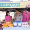 Ratusan Masyarakat Antusias Datangi Bazar Ramadan Polres Sukabumi  