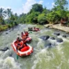 Menguji Adrenalin dengan Rafting di Sungai Citarik Sukabumi