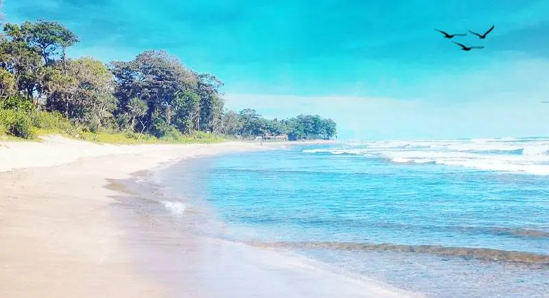 (Sumber Gambar: Istimewa/Pantainesia/Keindahan Pantai Sindangkerta Tasikmalaya)